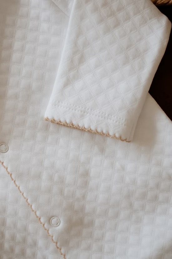 Enterizo PIMA Jacquard blanco y beige 3/6 Mon Petit